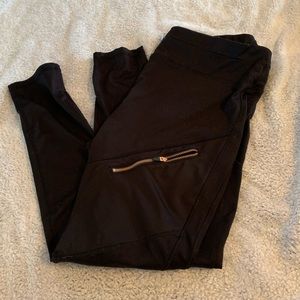 Plus size active leggings